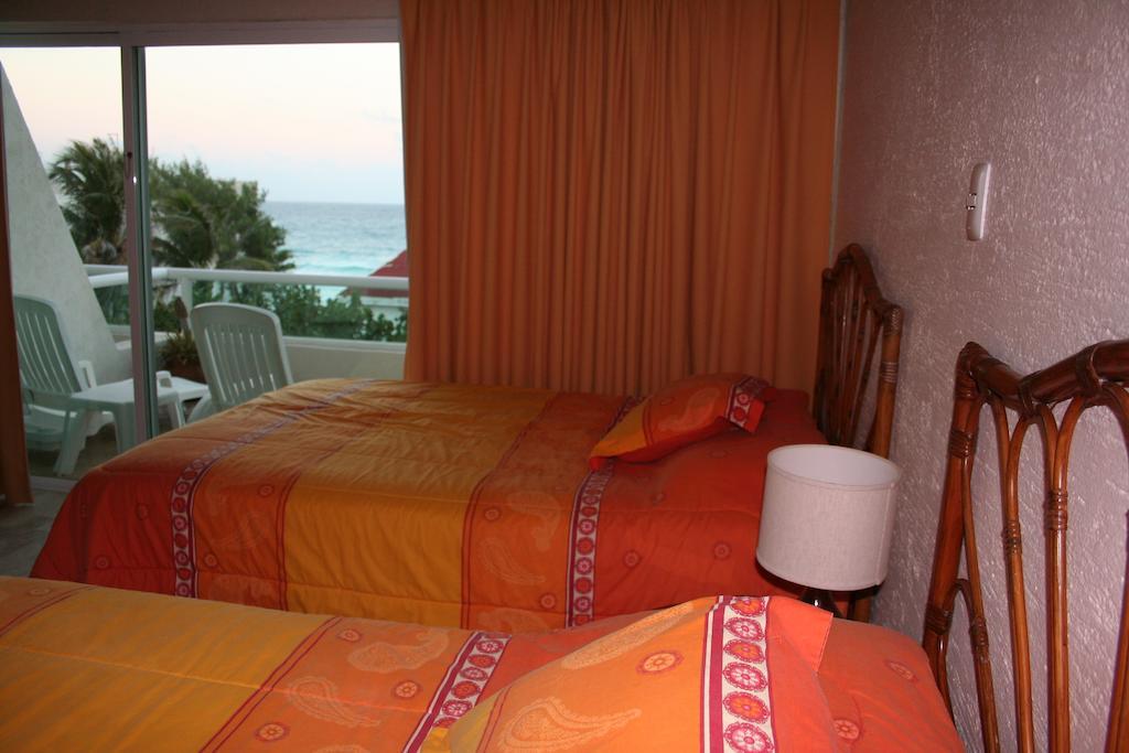 Vela'S Condos Ocean Front Puerto Morelos Quarto foto